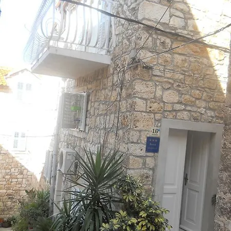 Ada Novak Apartment *